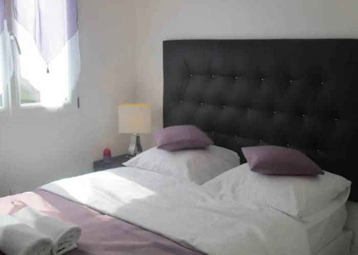 La P'tite Maison Du Chateau *